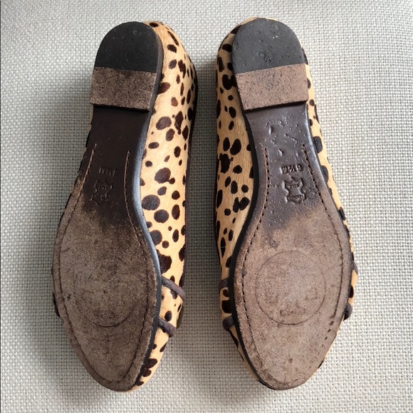 Tory Burch leopard 6.5 flats / slippers w/gold - Picture 4 of 6